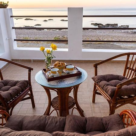 Tsampika'S Beachfront House In Stegna Arhángelosz Kültér fotó